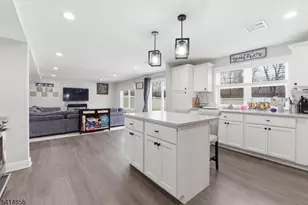 61 Queen Anne Dr, Bernards Township, NJ 07920 - Photo 14