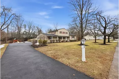 61 Queen Anne Dr, Bernards Township, NJ 07920 - Photo 4