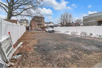 635 Madison Ave, Paterson, NJ 07514 - Photo 24