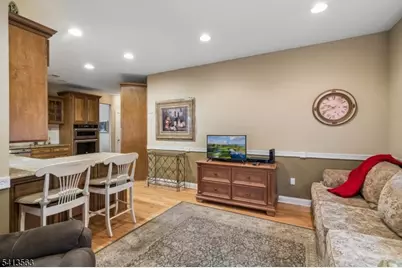 8 Wyckoff Way, Chester, NJ 07930 - Photo 12