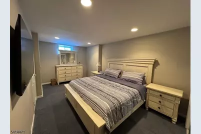 25 Frankie Ln, East Hanover Township, NJ 07936 - Photo 12