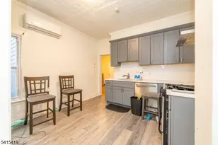 579 Nassau St, City Of Orange Twp., NJ 07050 - Photo 4