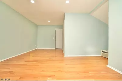 81 Berkeley Ave, Bloomfield, NJ 07003 - Photo 34