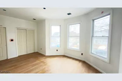 348 Woodside, Newark, NJ 07104 - Photo 2