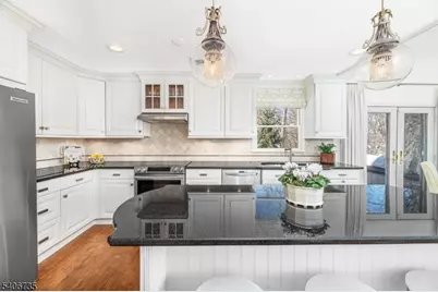 18 Harding Ter, Morristown, NJ 07960 - Photo 6