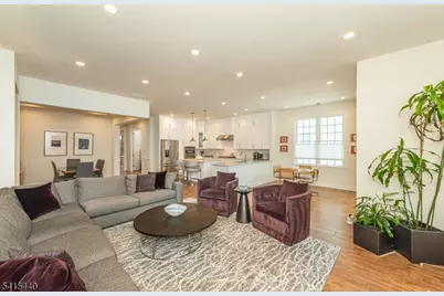 12 Beecher Ln, Mount Olive, NJ 07836 - Photo 4