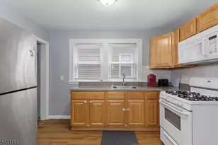 51 Ampere Pkwy, East Orange, NJ 07017 - Photo 10