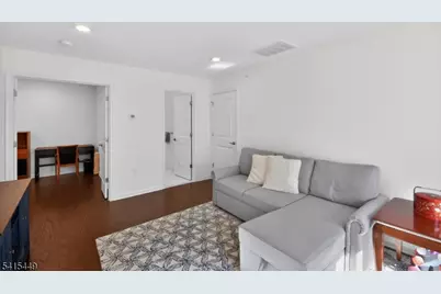 110 Grabowski Dr, Sayreville, NJ 08859 - Photo 18