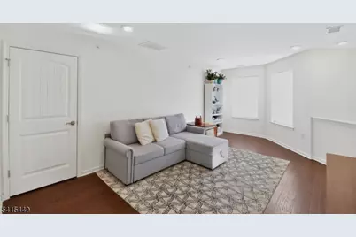 110 Grabowski Dr, Sayreville Boro, NJ 08859 - Photo 20