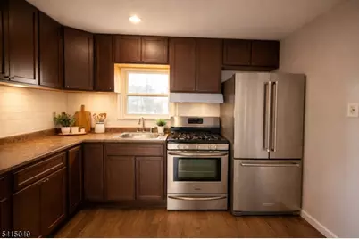 34 Mawhinney Ave, Hawthorne, NJ 07506 - Photo 2