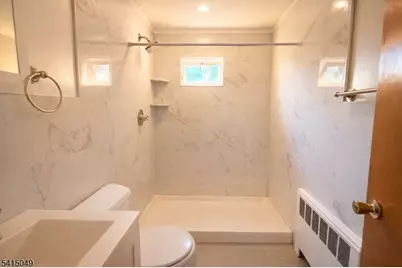 34 Mawhinney Ave, Hawthorne, NJ 07506 - Photo 10