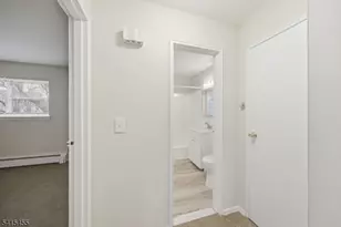 1 Dahnert Park Ln, Garfield, NJ 07026 - Photo 10