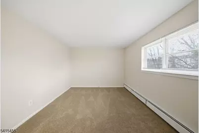 1 Dahnert Park Ln #6, Garfield, NJ 07026 - Photo 8