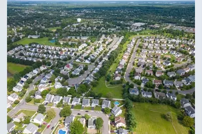 10 Marco Polo Ct, Franklin Township, NJ 08823 - Photo 18