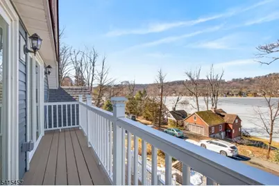 49 Birch Pkwy, Byram Township, NJ 07871 - Photo 4