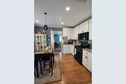 68 Schwarz Blvd, Jefferson Township, NJ 07849 - Photo 2