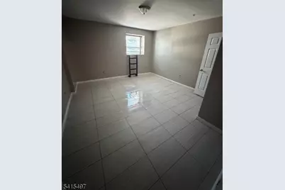 31 Cambridge St, East Orange, NJ 07018 - Photo 4