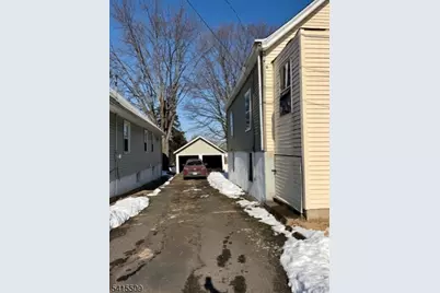 58 Stanley Rd, North Caldwell, NJ 07006 - Photo 2