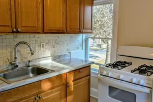 452 B Pursel St, Phillipsburg, NJ 08865 - Photo 2