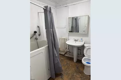 13 Emerson Pl, Newark, NJ 07114 - Photo 10