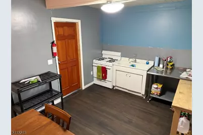 13 Emerson Pl, Newark, NJ 07114 - Photo 4