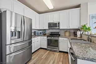 75 Wesmont Drive, Wood Ridge, NJ 07075 - Photo 8