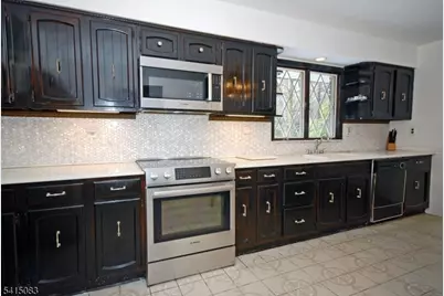 28 Overlook Rd, Little Falls Township, NJ 07424 - Photo 10