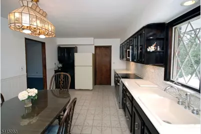 28 Overlook Rd, Little Falls Township, NJ 07424 - Photo 12