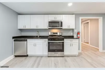 2249 Evergreen Ave #3, Scotch Plains Township, NJ 07076 - Photo 2