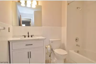 13 Gracie Rd, East Hanover Township, NJ 07936 - Photo 12