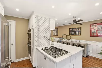 68-86 New England Ave #18, Summit, NJ 07901 - Photo 4