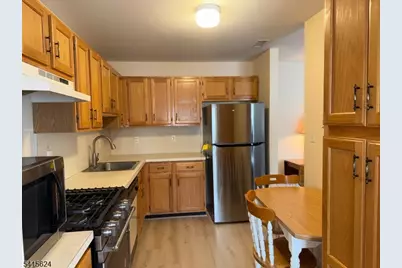 5 Chanda Ct #5, Clifton, NJ 07012 - Photo 8