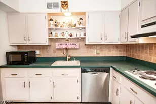 41 Orchard Pl, Hawthorne, NJ 07506 - Photo 20