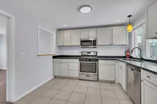 323 Van Houten Ave, Passaic, NJ 07055 - Photo 8