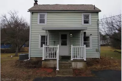 17 Lackawanna St, Hampton Boro, NJ 08827 - Photo 2