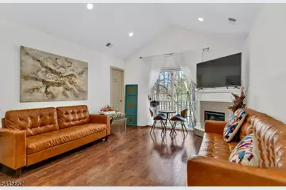 1004 Cypress Ln, East Brunswick Township, NJ 08816 - Photo 8