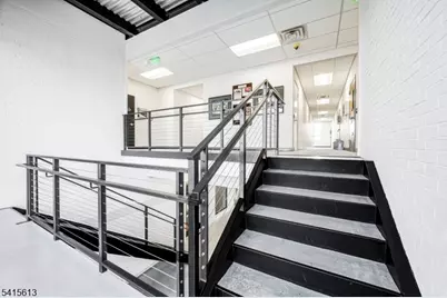 1 Lethbridge Plz, Mahwah, NJ 07430 - Photo 10