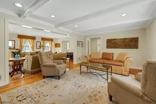 115 Berkeley Cir, Bernards Township, NJ 07920 - Photo 8