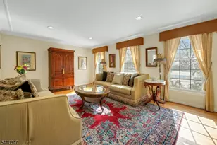 115 Berkeley Cir, Bernards Township, NJ 07920 - Photo 4