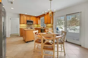 115 Berkeley Cir, Bernards Township, NJ 07920 - Photo 12