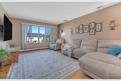 191 Pershing Rd #2, Clifton, NJ 07013 - Photo 4