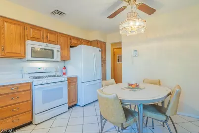 191 Pershing Rd #2, Clifton, NJ 07013 - Photo 12