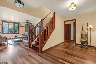 2 Oneida Ave, Hopatcong, NJ 07843 - Photo 6