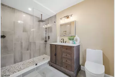 10 Winonah Ave, Wayne, NJ 07470 - Photo 22