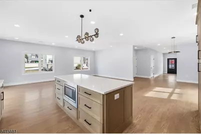 34 Zazzetti St, Waldwick, NJ 07463 - Photo 12