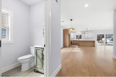 34 Zazzetti St, Waldwick, NJ 07463 - Photo 4