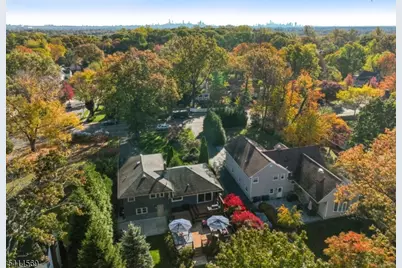 398 Grove St, Montclair, NJ 07043 - Photo 38