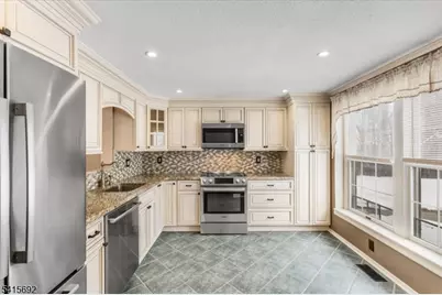 68 Constitution Way, Franklin, NJ 07416 - Photo 8