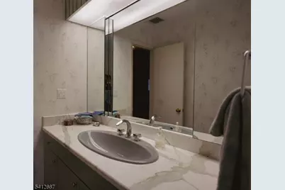 19 Berkeley Ter, Livingston, NJ 07039 - Photo 22