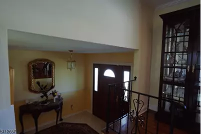 19 Berkeley Ter, Livingston, NJ 07039 - Photo 12